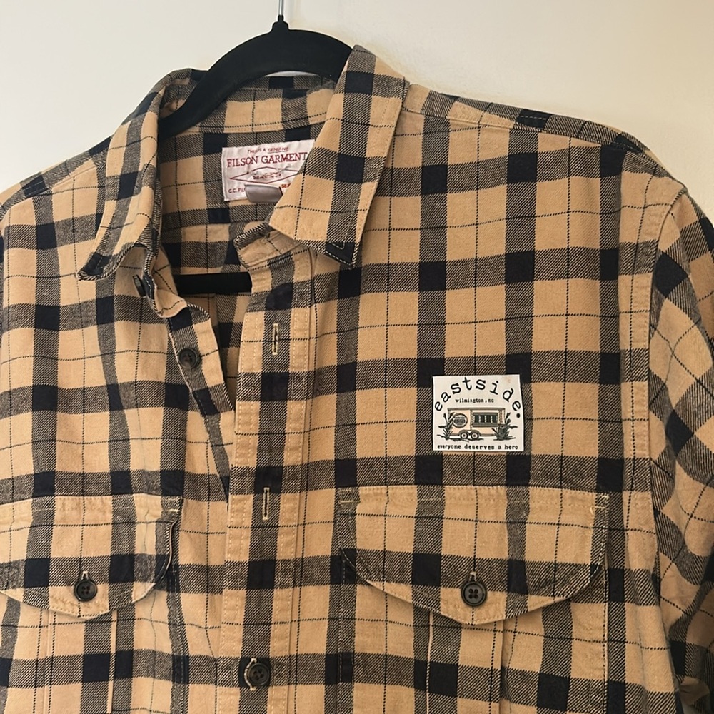 Filson Flannel Plaid Button Down Men’s Shirt size Large - Picture 6 of 12